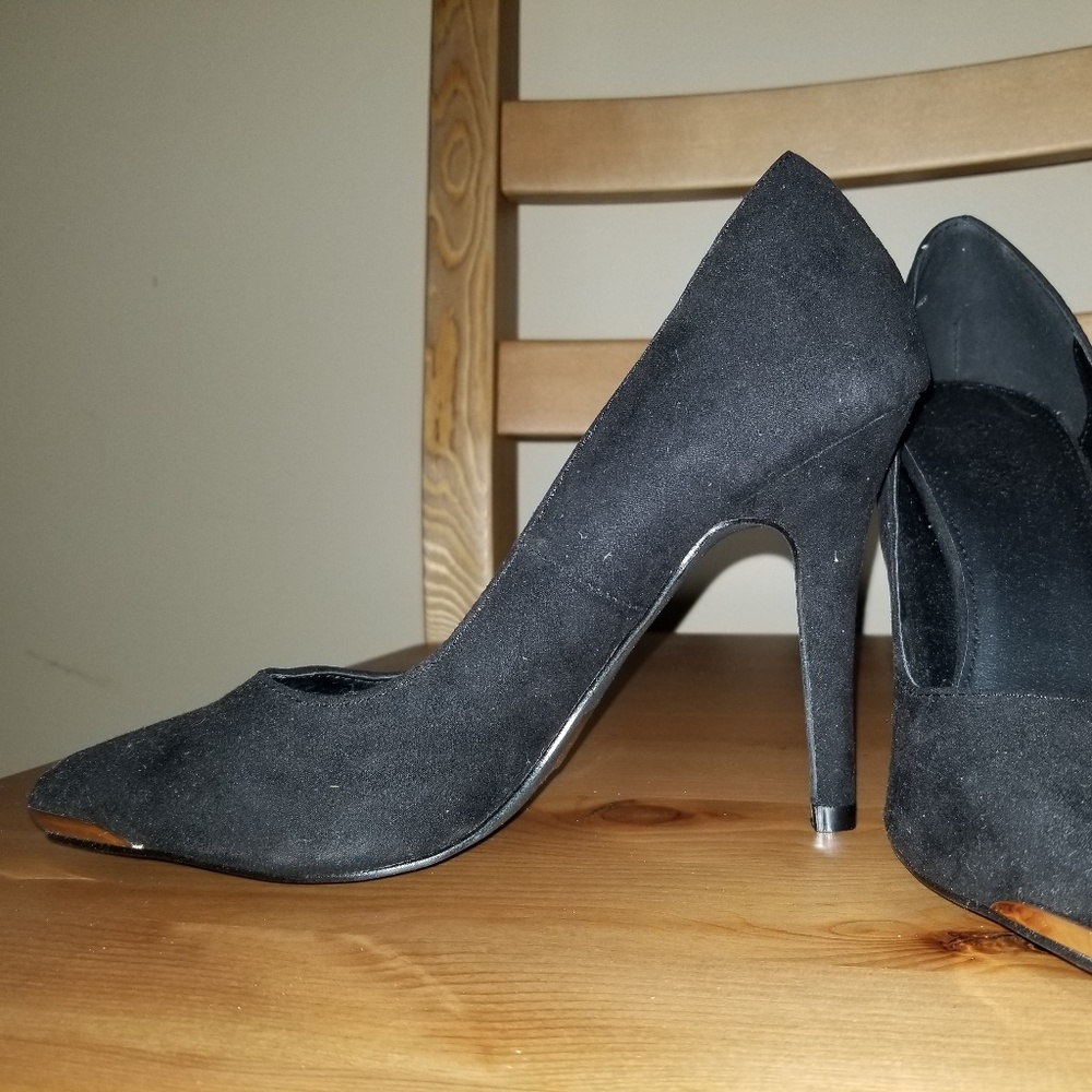 Heels - Picture 7 of 7